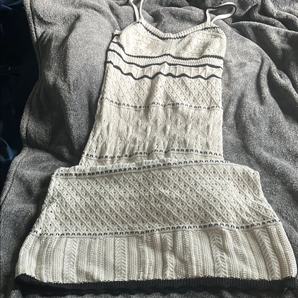 Olive & Oak White and Black Maxi Dress